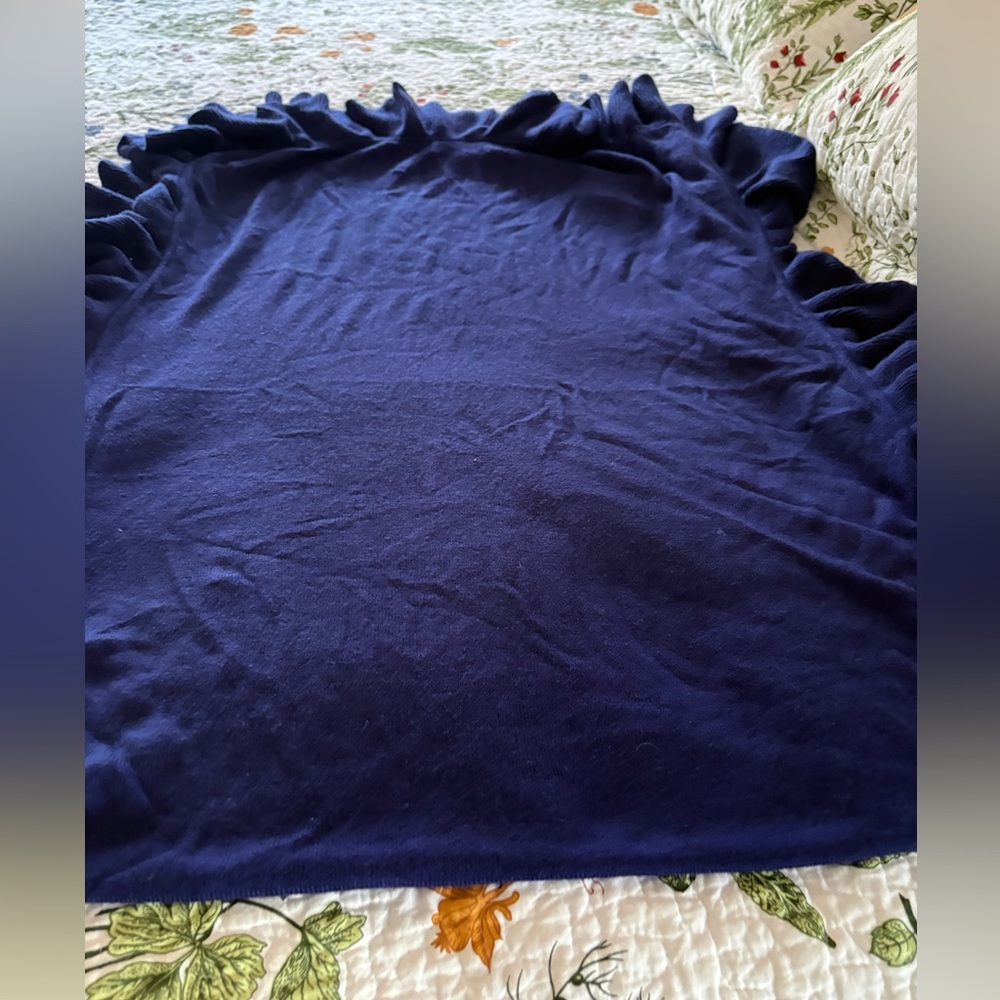 Polyester Knit Shawl - Picture 3 of 4